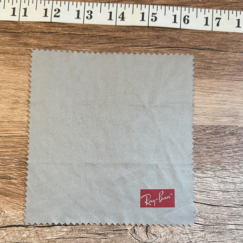 Ray-Ban Gray Cleaning Cloth has small mark.
